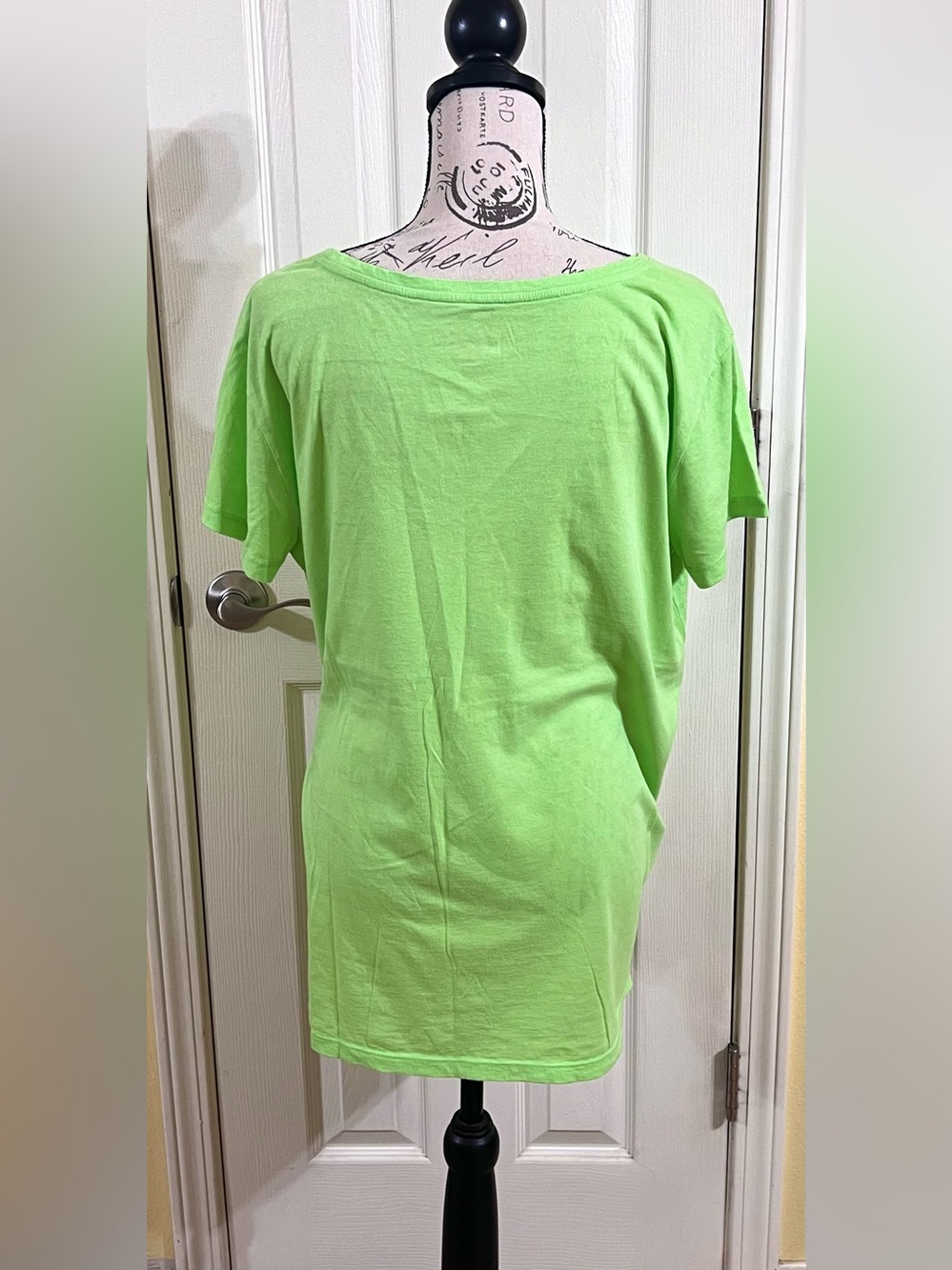 NWOT- Lilly Pulitzer Lime Green Etta V- Neck Tee. - Picture 5 of 10